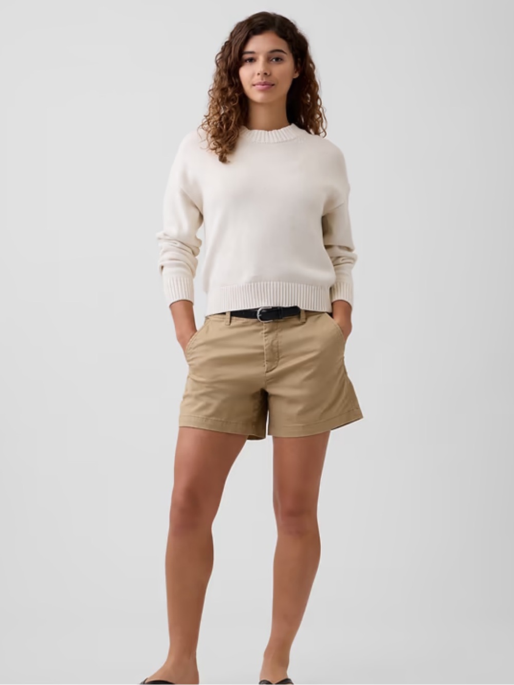 NWT Gap Khaki stretch mid rise 5-inch shorts size 14